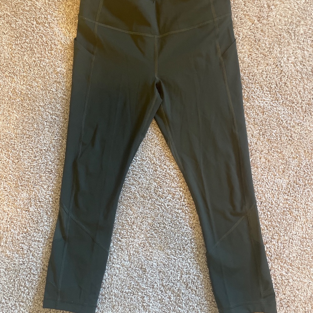 Lululemon cropped leggings
